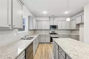 3715 Heron Creek Ct, Loganville, GA 30052 - Photo 18