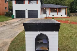 2310 Titan Ridge Dr, Decatur, GA 30035 - Photo 4