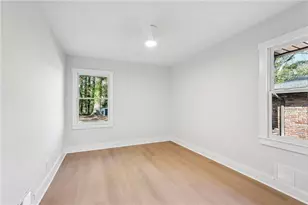 4 Mobley Dr, Atlanta, GA 30315 - Photo 32