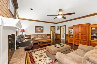 410 Camelot Dr, Fayetteville, GA 30214 - Photo 6