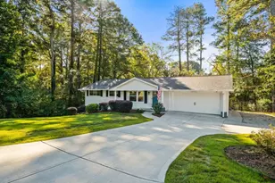 2604 Sunny Ln SE, Marietta, GA 30067 - Photo 2