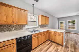 82 Brookvalley Ct W, Dallas, GA 30157 - Photo 2