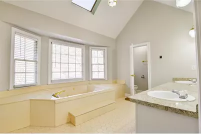 1711 Hickory Lake Drive, Snellville, GA 30078 - Photo 32