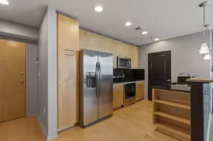 3324 Peachtree Rd NE, Atlanta, GA 30326 - Photo 2