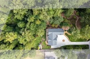 5666 Long Island Dr NW, Atlanta, GA 30327 - Photo 46