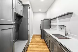 320 Hammond Dr, Atlanta, GA 30328 - Photo 12