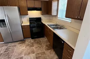 5270 Sugar Crest Dr, Sugar Hill, GA 30518 - Photo 6