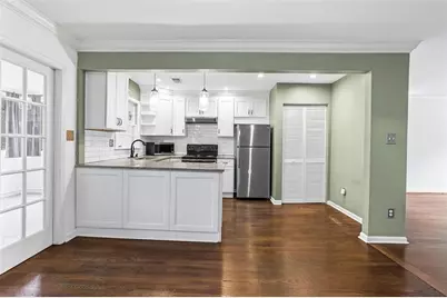 144 Woodmere Square NW, Atlanta, GA 30327 - Photo 8