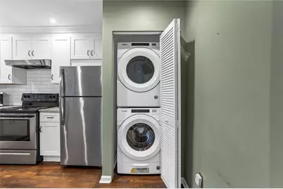 144 Woodmere Square NW, Atlanta, GA 30327 - Photo 16