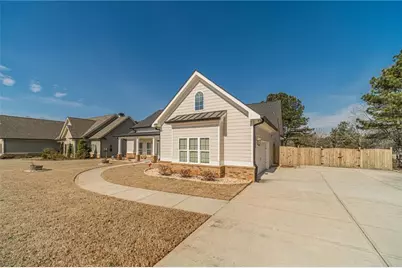 2301 Twin Oak Place, Monroe, GA 30656 - Photo 2