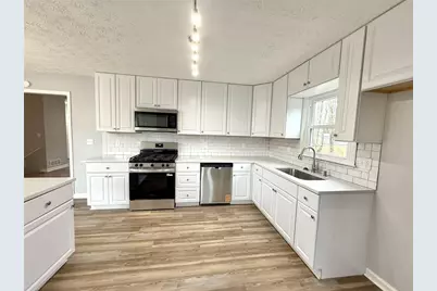 3851 Riding Woods Court SW, Powder Springs, GA 30127 - Photo 10