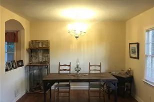 187 Thomas Cir, Roswell, GA 30075 - Photo 2