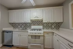 2610 Cumberland Ct, Smyrna, GA 30080 - Photo 2