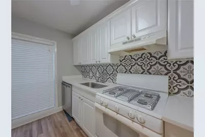 2610 Cumberland Court, Smyrna, GA 30080 - Photo 8