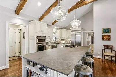 7265 Hunters Branch Drive, Atlanta, GA 30328 - Photo 10