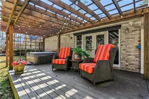 7265 Hunters Branch Dr, Atlanta, GA 30328 - Photo 32