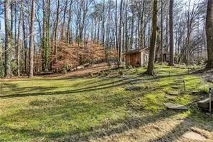 7265 Hunters Branch Dr, Atlanta, GA 30328 - Photo 42