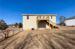 266 Lambert Overlook Cir, Carrollton, GA 30117 - Photo 18