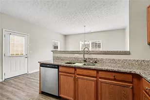 4108 Robin Cir, College Park, GA 30349 - Photo 12