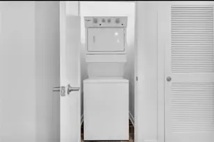 525 Parkway Dr NE, Atlanta, GA 30354 - Photo 10