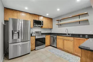 1405 Oakridge Cir, Decatur, GA 30033 - Photo 8