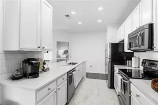 3040 Peachtree Rd NW, Atlanta, GA 30305 - Photo 10