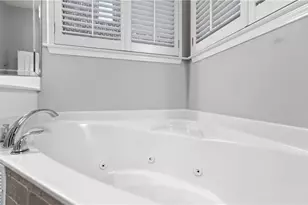 3194 Windsor Lake Dr NE, Atlanta, GA 30319 - Photo 12