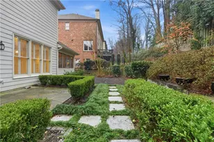 3194 Windsor Lake Dr NE, Atlanta, GA 30319 - Photo 4