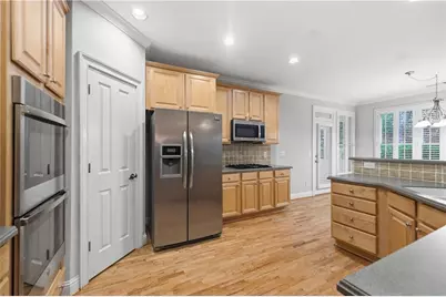 3194 Windsor Lake Drive NE, Atlanta, GA 30319 - Photo 40