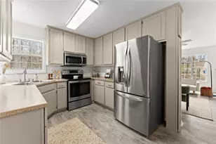 5579 Elderberry Ln, Flowery Branch, GA 30542 - Photo 4