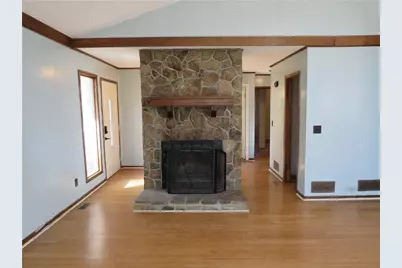 400 Cottonwood Drive, Woodstock, GA 30189 - Photo 4