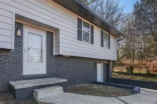 371 Roxbury Dr, Riverdale, GA 30274 - Photo 2