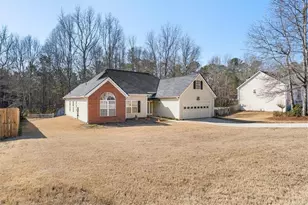 1584 Snow Hill Dr, Lawrenceville, GA 30045 - Photo 2