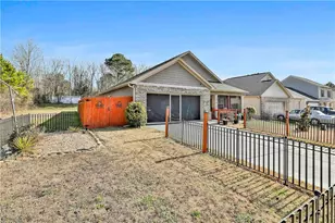 1022 Serene Lake Dr, Griffin, GA 30223 - Photo 4