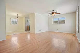 4646 W Lakeshore Dr, Acworth, GA 30101 - Photo 8