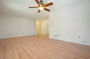 4646 W Lakeshore Dr, Acworth, GA 30101 - Photo 6