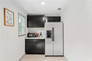 436 W Lake Ave NW, Atlanta, GA 30318 - Photo 4