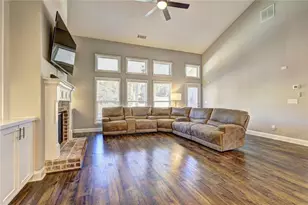 4371 Thacker Ln, Suwanee, GA 30024 - Photo 10