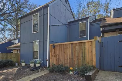 1039 Mariners Court, Stone Mountain, GA 30083 - Photo 2