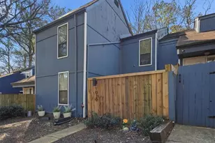 1039 Mariners Ct, Stone Mountain, GA 30083 - Photo 2