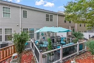 925 Pierce Ivy Ct, Lawrenceville, GA 30043 - Photo 2