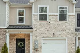 142 Hampton Cir, McDonough, GA 30253 - Photo 2