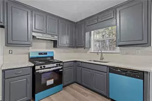 798 Aberdeen Dr, Stone Mountain, GA 30083 - Photo 8