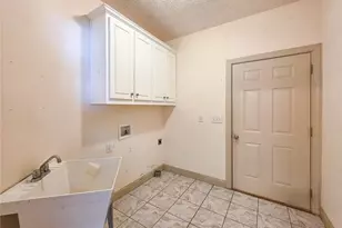 1236 Oakwood Pl, Loganville, GA 30052 - Photo 14