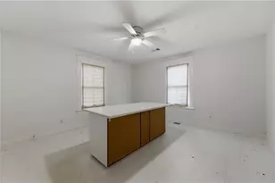524 Hempstead St, Scottdale, GA 30079 - Photo 10