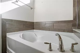 2925 Farmstead Wy, Suwanee, GA 30024 - Photo 24