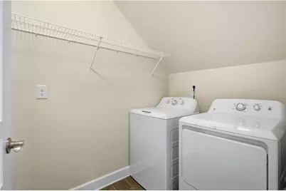 2925 Farmstead Way, Suwanee, GA 30024 - Photo 18