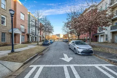 870 Mayson Turner Road NW #1246, Atlanta, GA 30314 - Photo 2