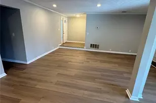 62 Dunwoody Springs Dr, Atlanta, GA 30328 - Photo 4