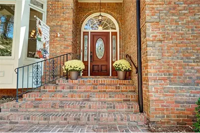 4025 Benell Court SE, Smyrna, GA 30082 - Photo 2